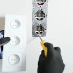 Как отличить хорошую розетку от плохой в магазине